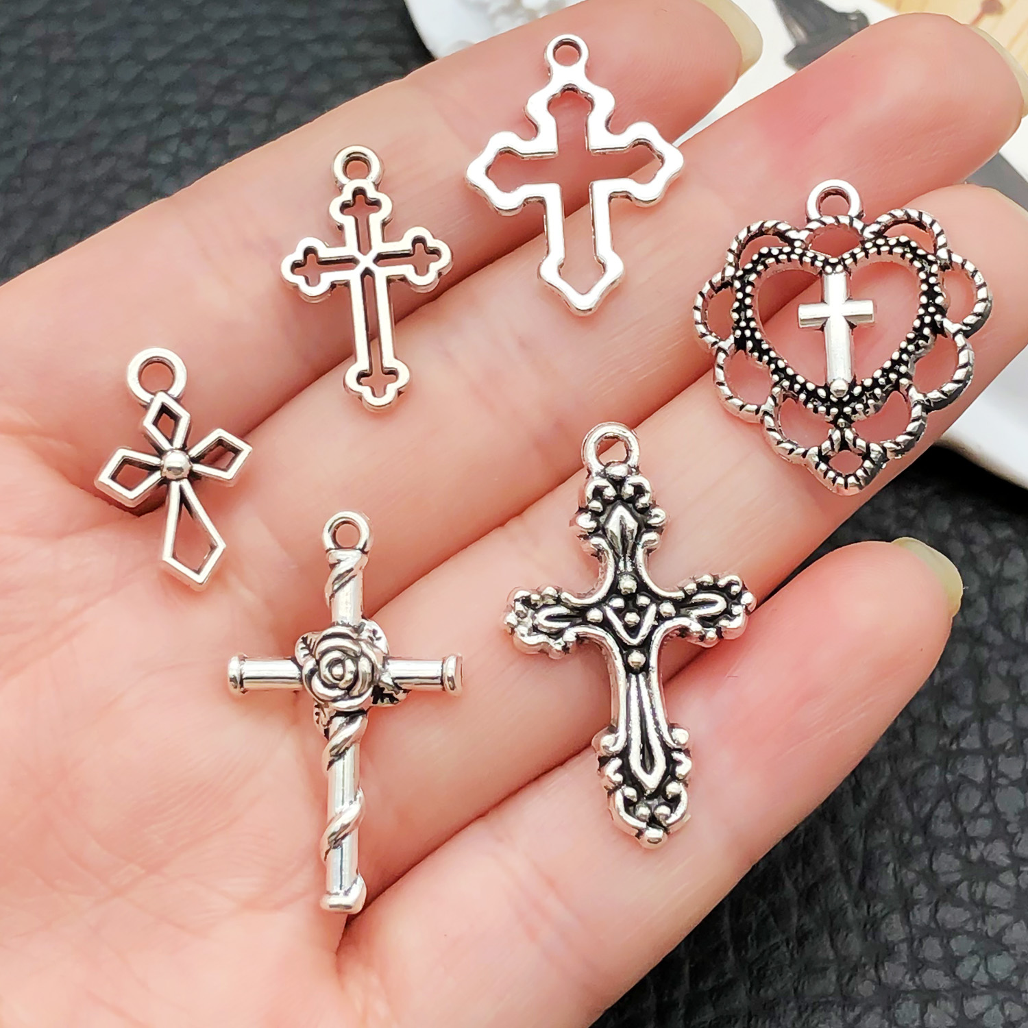 52pcs Assorted Cross Pendants  - مراجعة Jewelry Making Online وسعره